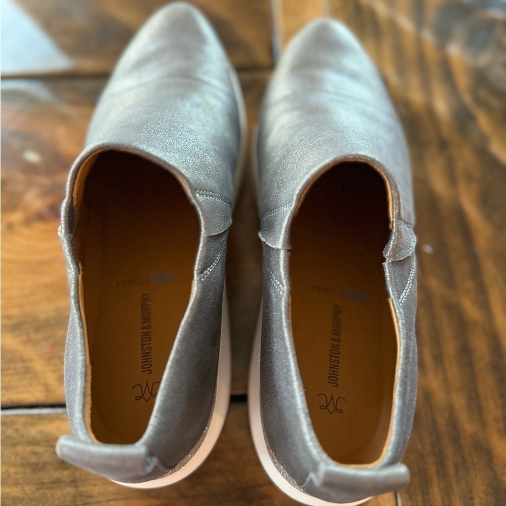 JOHNSTON & MURPHY Dakota Cap Toe Metallic Slip On Sneaker Pewter NWOT size 9 - Picture 9 of 12